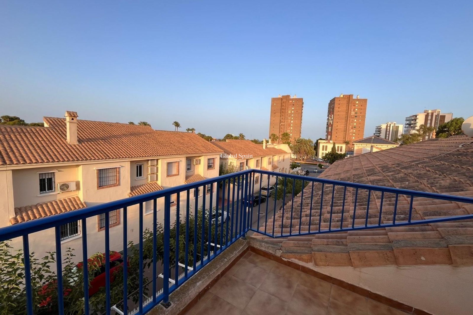 Wiederverkauf - HAUS -
ORIHUELA COSTA - CAMPOAMOR