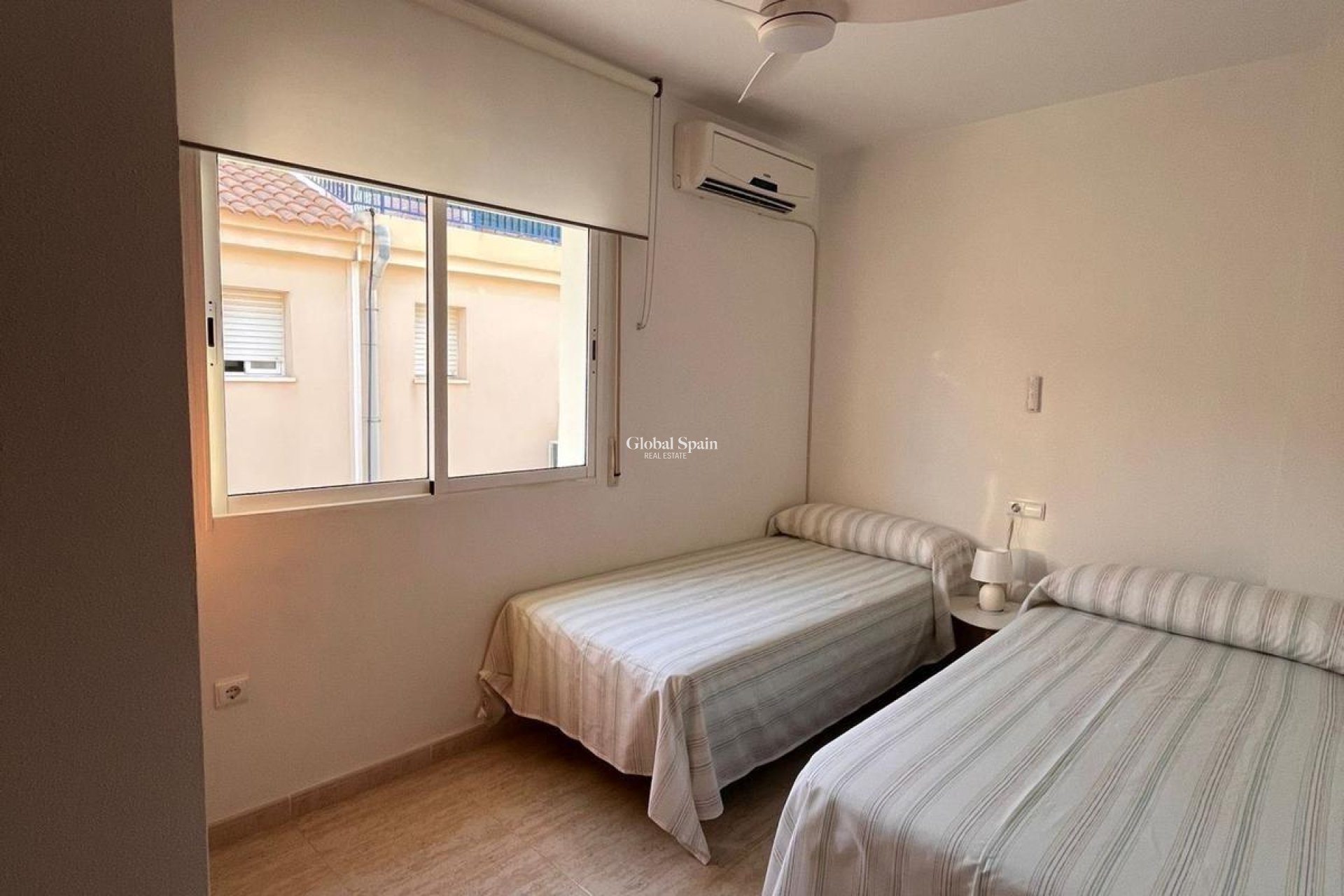 Wiederverkauf - HAUS -
ORIHUELA COSTA - CAMPOAMOR