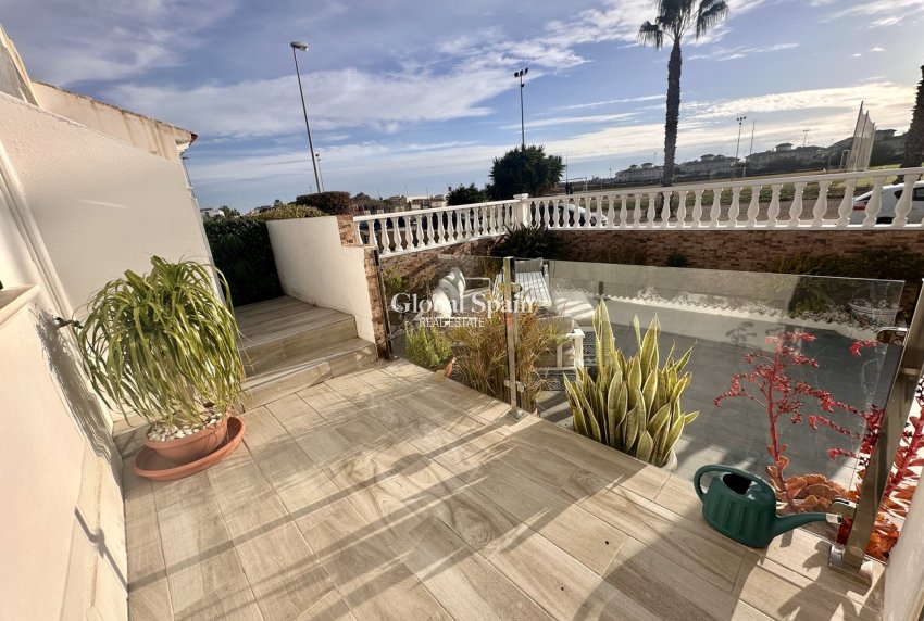 Wiederverkauf - HAUS -
ORIHUELA COSTA - Ciñuelica