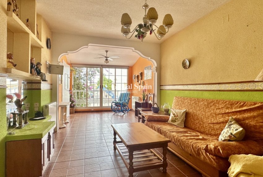 Wiederverkauf - HAUS -
ORIHUELA COSTA - Costa Blanca