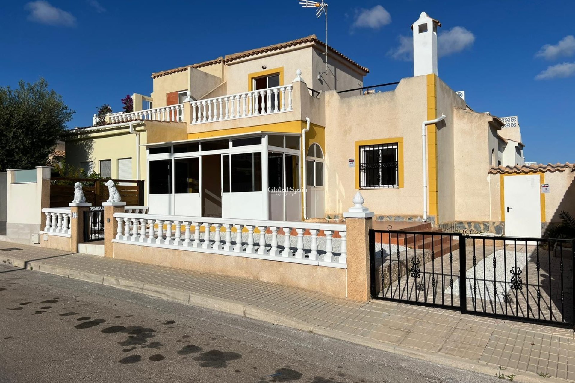 Wiederverkauf - HAUS -
ORIHUELA COSTA - Costa Blanca