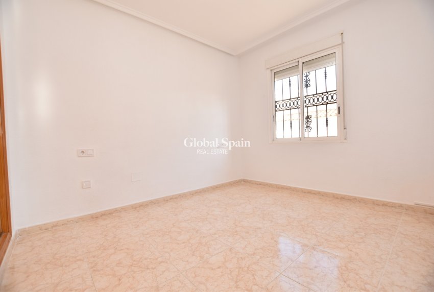 Wiederverkauf - HAUS -
ORIHUELA COSTA - Costa Blanca