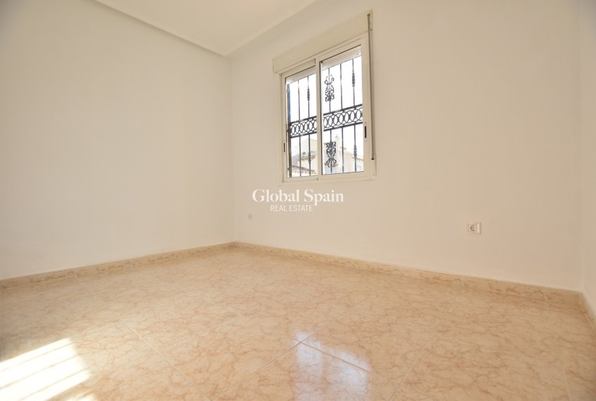 Wiederverkauf - HAUS -
ORIHUELA COSTA - Costa Blanca