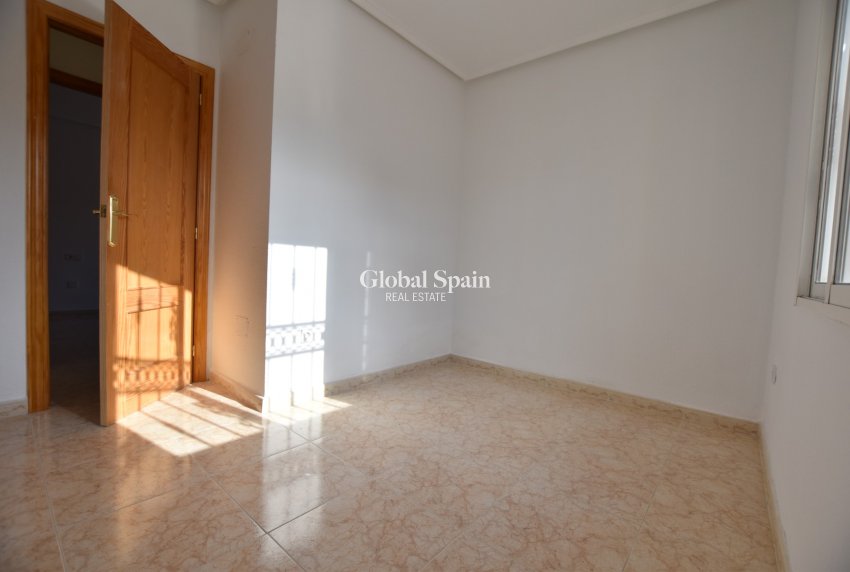 Wiederverkauf - HAUS -
ORIHUELA COSTA - Costa Blanca