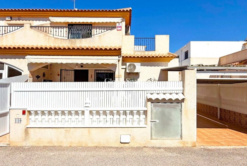 Wiederverkauf - HAUS -
ORIHUELA COSTA - Costa Blanca