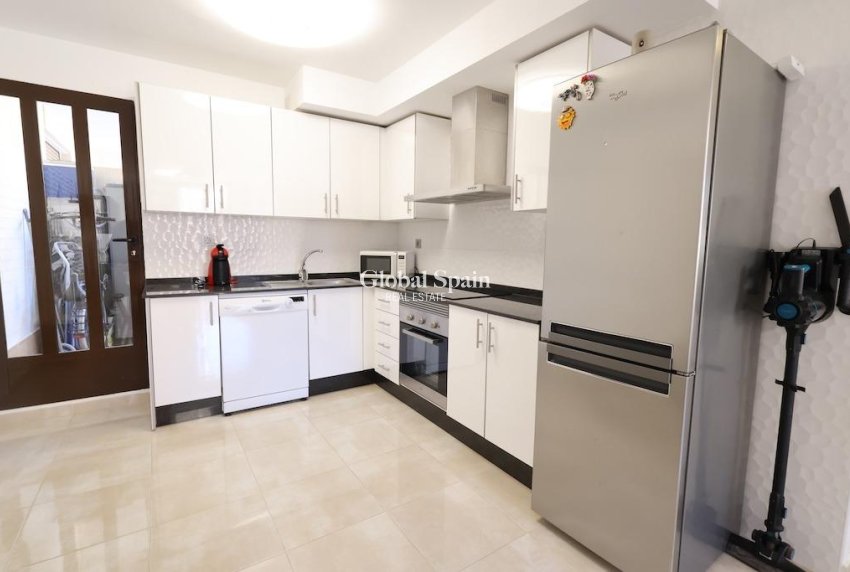 Wiederverkauf - HAUS -
ORIHUELA COSTA - Costa Blanca