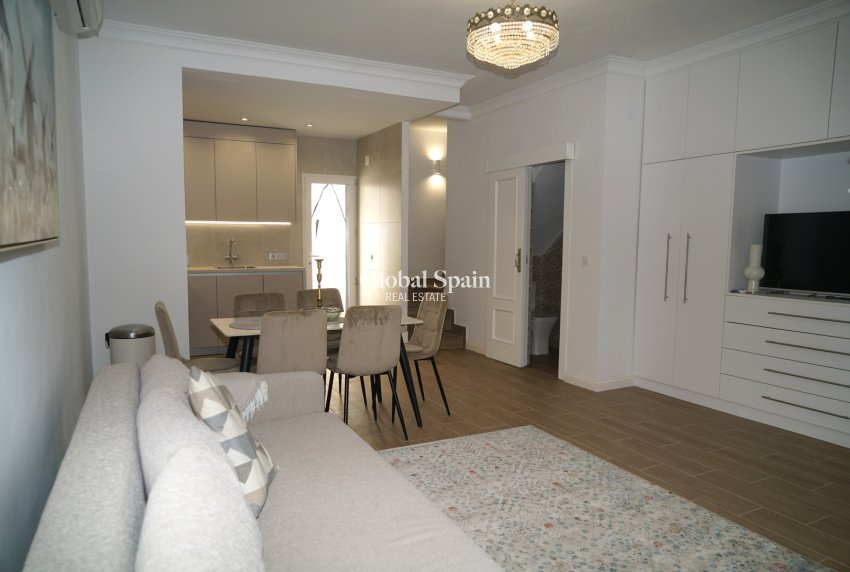 Wiederverkauf - HAUS -
ORIHUELA COSTA - Costa Blanca