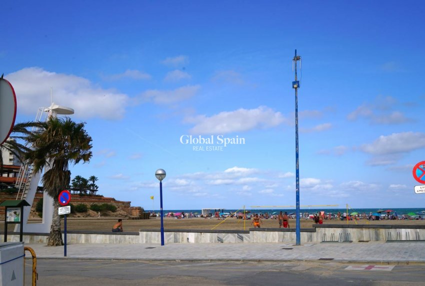 Wiederverkauf - HAUS -
ORIHUELA COSTA - Costa Blanca