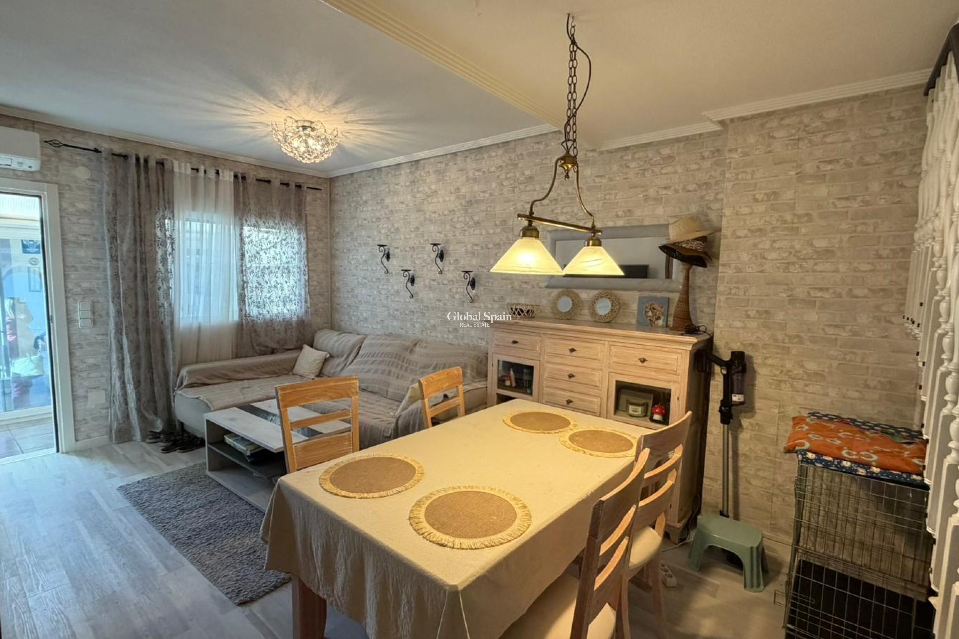 Wiederverkauf - HAUS -
ORIHUELA COSTA - Costa Blanca