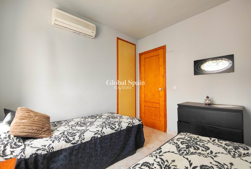 Wiederverkauf - HAUS -
ORIHUELA COSTA - Costa Blanca