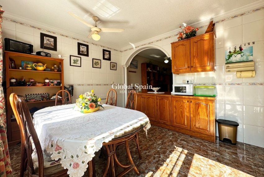 Wiederverkauf - HAUS -
ORIHUELA COSTA - Costa Blanca