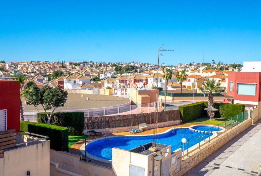 Wiederverkauf - HAUS -
ORIHUELA COSTA - Costa Blanca