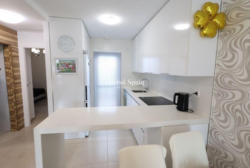 Wiederverkauf - HAUS -
ORIHUELA COSTA - Costa Blanca