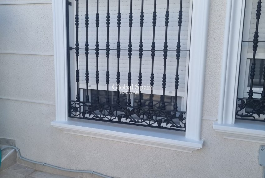 Wiederverkauf - HAUS -
ORIHUELA COSTA - Costa Blanca