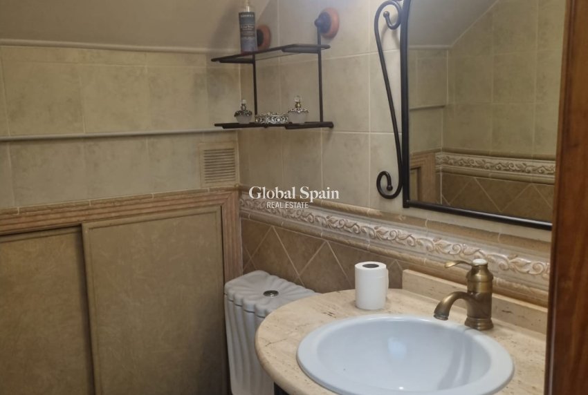 Wiederverkauf - HAUS -
ORIHUELA COSTA - Costa Blanca