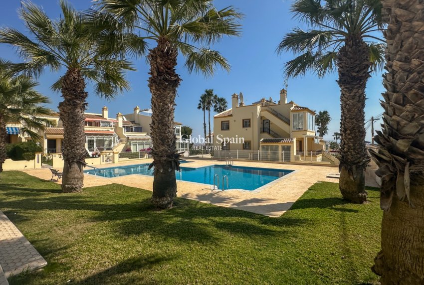 Wiederverkauf - HAUS -
ORIHUELA COSTA - Costa Blanca