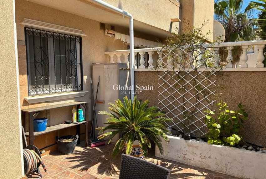 Wiederverkauf - HAUS -
ORIHUELA COSTA - Costa Blanca