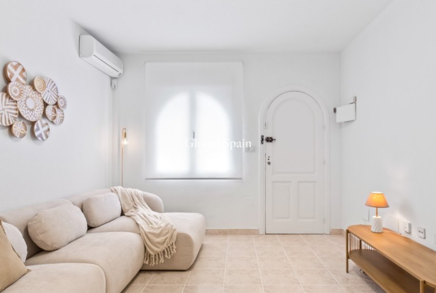 Wiederverkauf - HAUS -
ORIHUELA COSTA - Costa Blanca