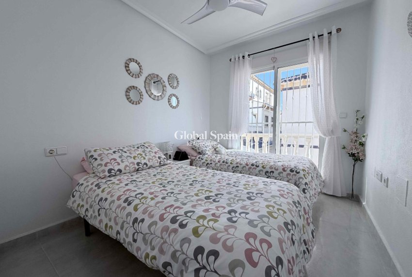 Wiederverkauf - HAUS -
ORIHUELA COSTA - Costa Blanca