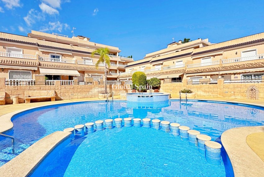 Wiederverkauf - HAUS -
ORIHUELA COSTA - Costa Blanca