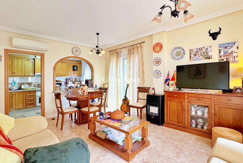 Wiederverkauf - HAUS -
ORIHUELA COSTA - Costa Blanca