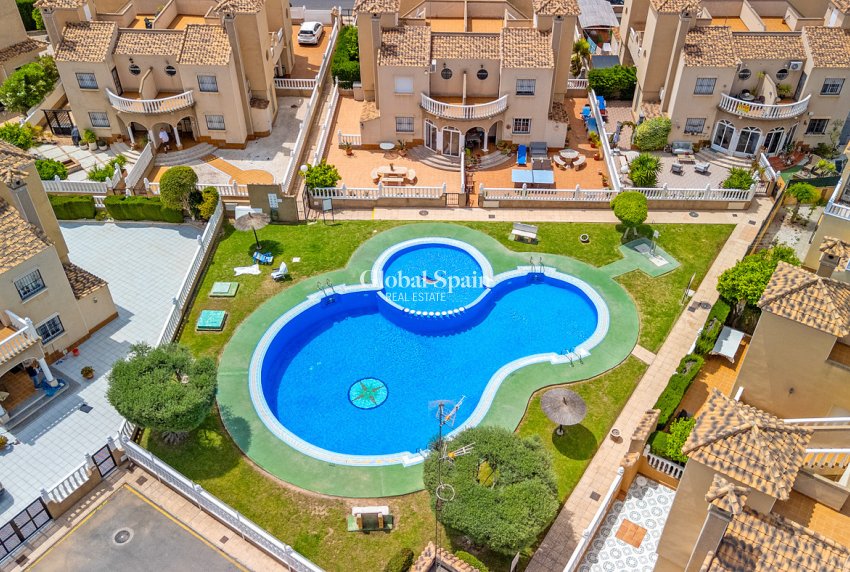 Wiederverkauf - HAUS -
ORIHUELA COSTA - Costa Blanca