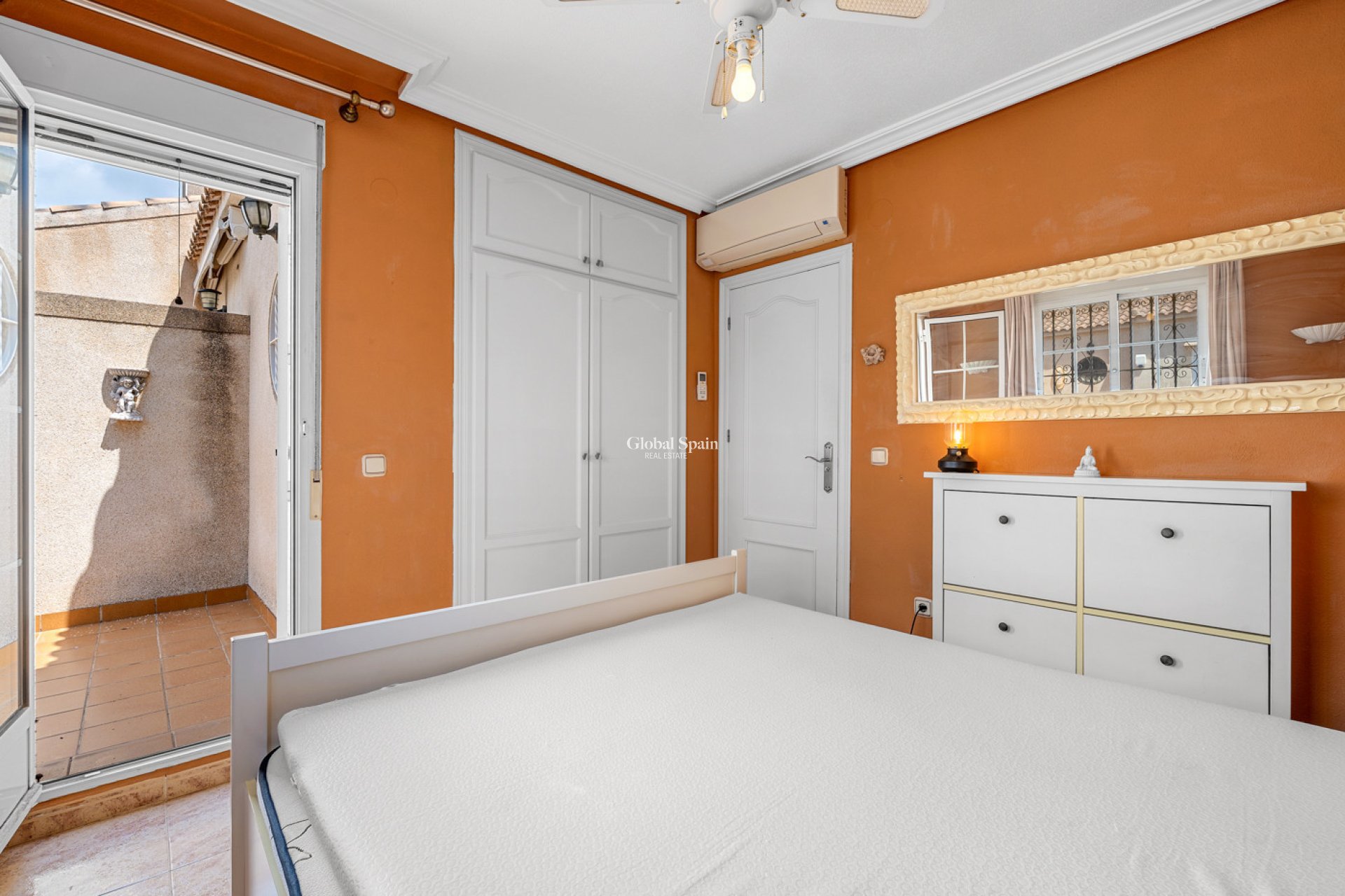 Wiederverkauf - HAUS -
ORIHUELA COSTA - Costa Blanca