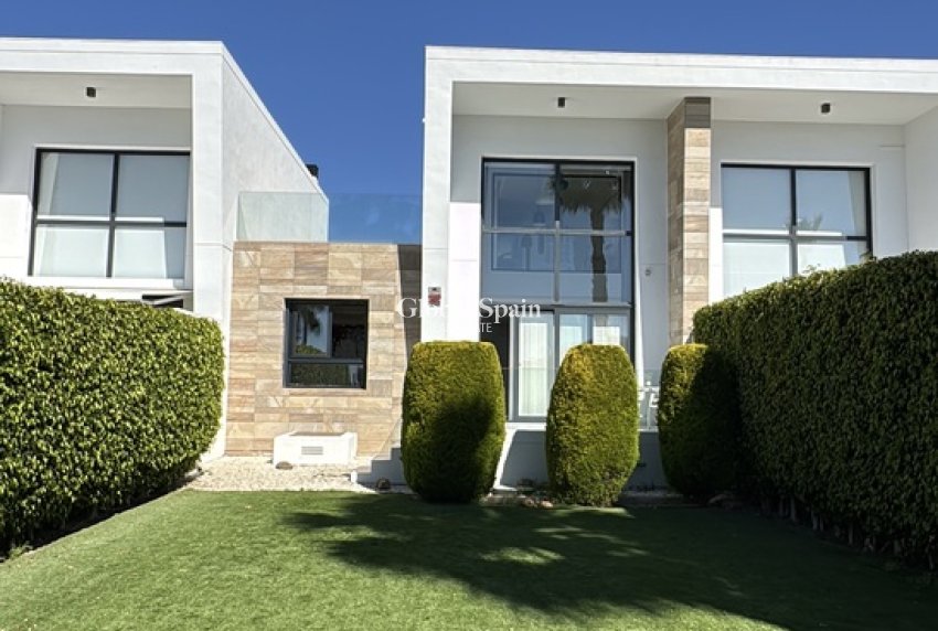 Wiederverkauf - HAUS -
ORIHUELA COSTA - Costa Blanca