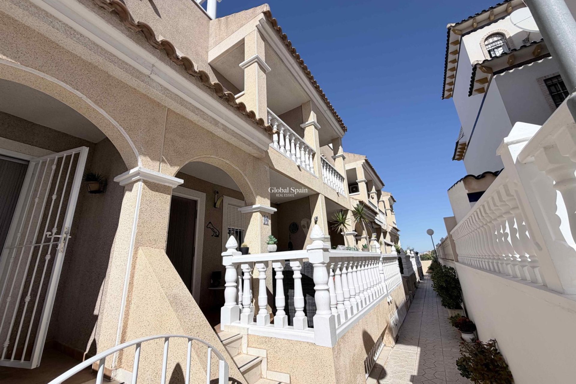Wiederverkauf - HAUS -
ORIHUELA COSTA - Costa Blanca