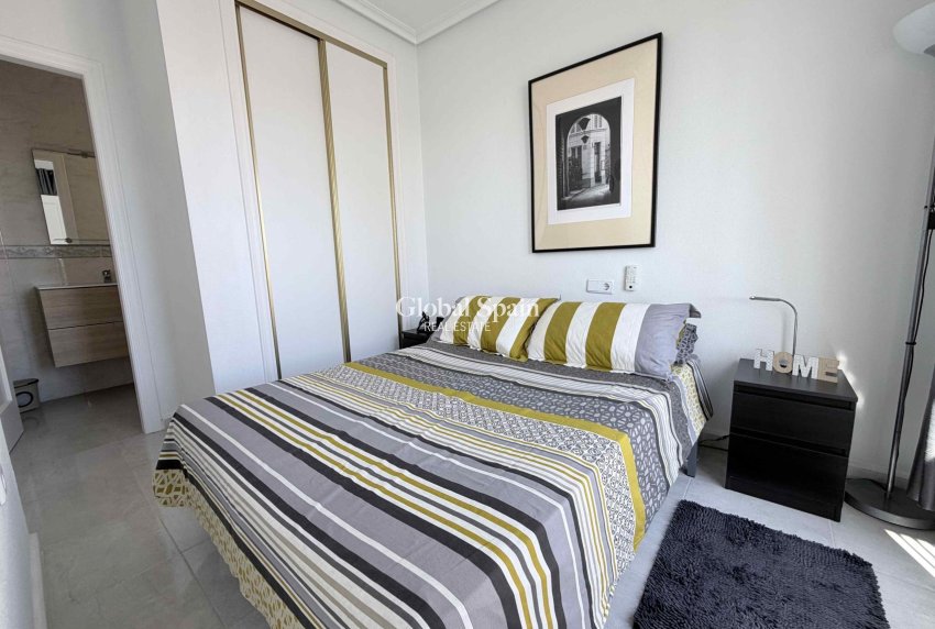 Wiederverkauf - HAUS -
ORIHUELA COSTA - Costa Blanca