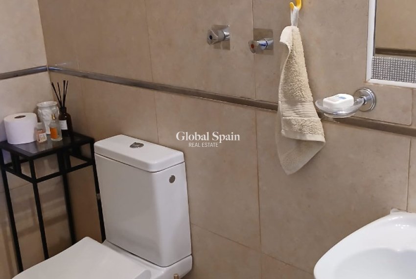 Wiederverkauf - HAUS -
ORIHUELA COSTA - Costa Blanca