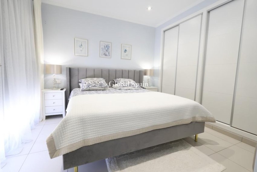 Wiederverkauf - HAUS -
ORIHUELA COSTA - Costa Blanca