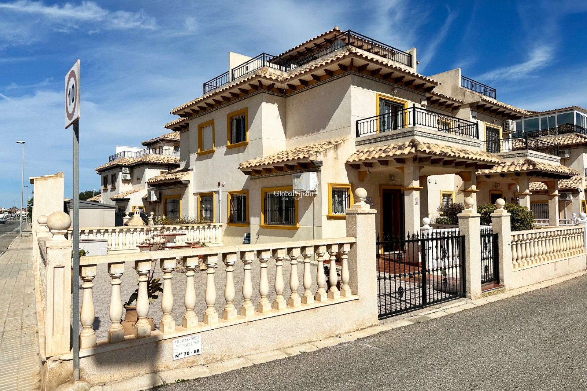 Wiederverkauf - HAUS -
ORIHUELA COSTA - Costa Blanca