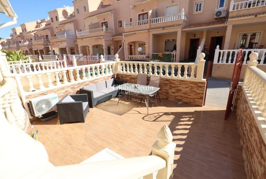 Wiederverkauf - HAUS -
ORIHUELA COSTA - Costa Blanca