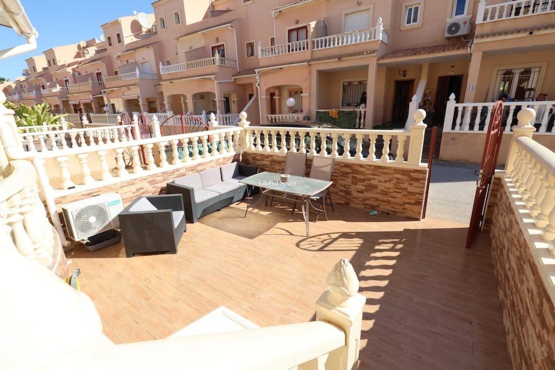 Wiederverkauf - HAUS -
ORIHUELA COSTA - Costa Blanca