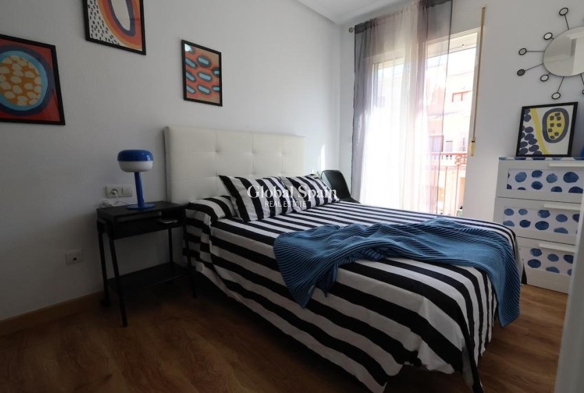 Wiederverkauf - HAUS -
ORIHUELA COSTA - Costa Blanca