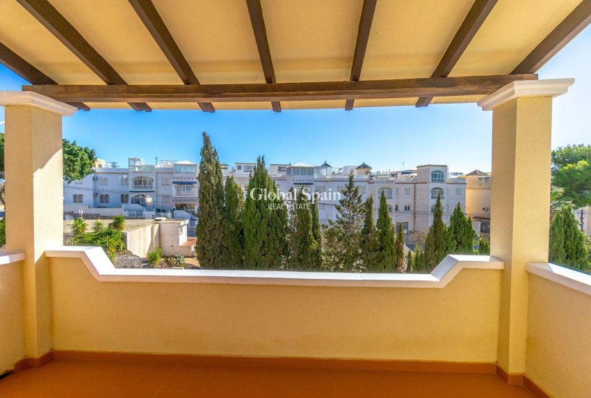 Wiederverkauf - HAUS -
ORIHUELA COSTA - Costa Blanca