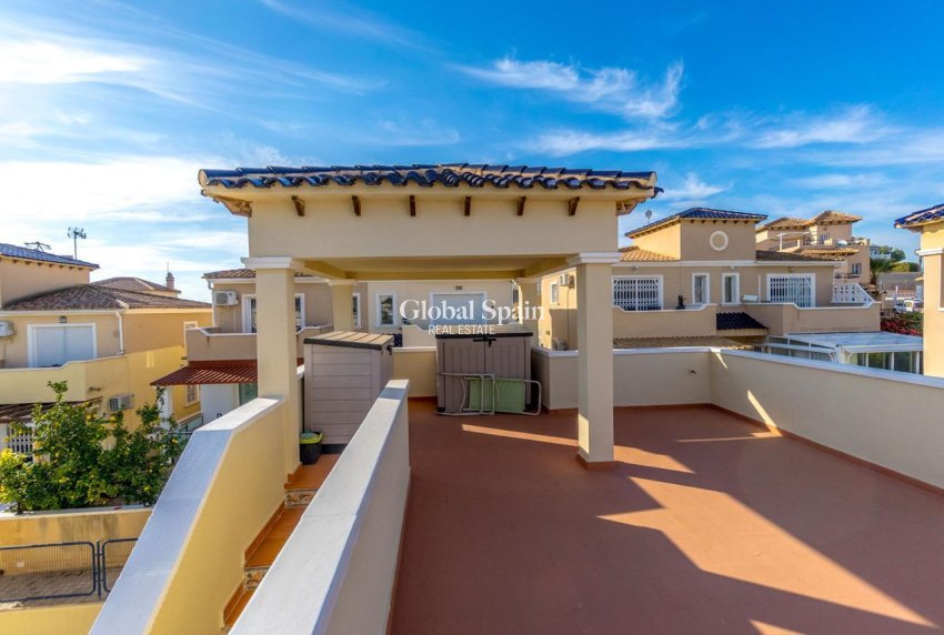 Wiederverkauf - HAUS -
ORIHUELA COSTA - Costa Blanca