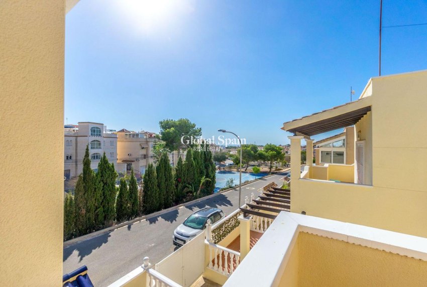Wiederverkauf - HAUS -
ORIHUELA COSTA - Costa Blanca