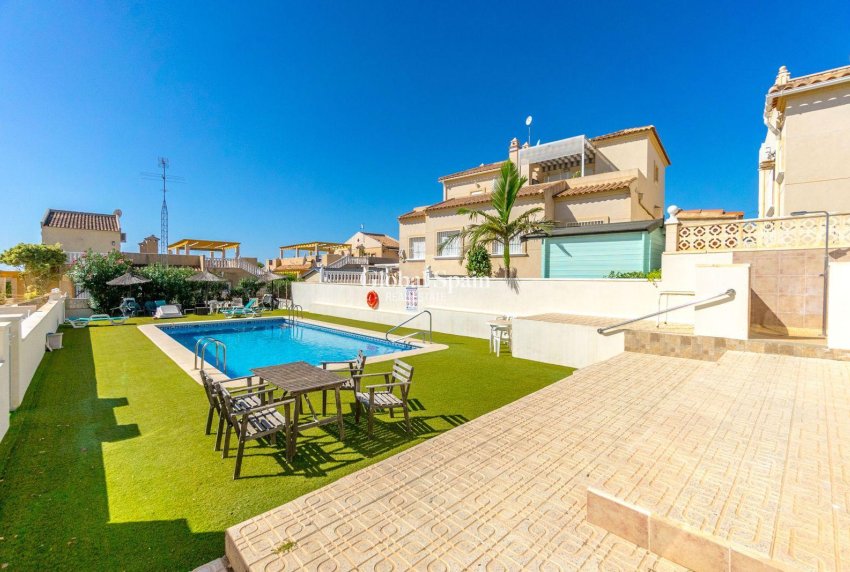 Wiederverkauf - HAUS -
ORIHUELA COSTA - Costa Blanca