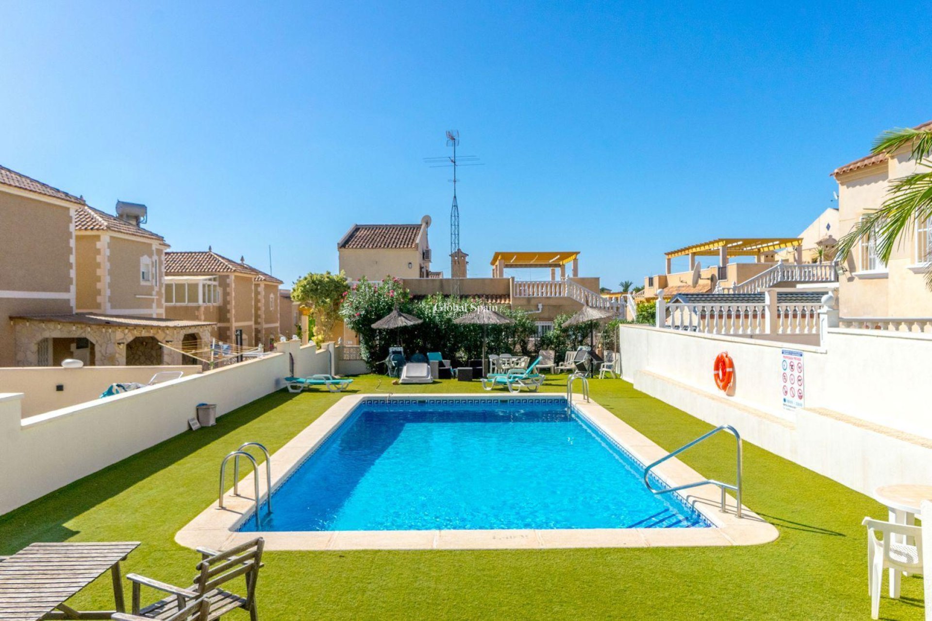 Wiederverkauf - HAUS -
ORIHUELA COSTA - Costa Blanca