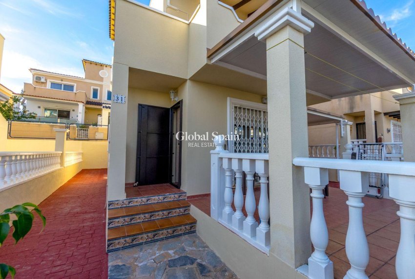 Wiederverkauf - HAUS -
ORIHUELA COSTA - Costa Blanca