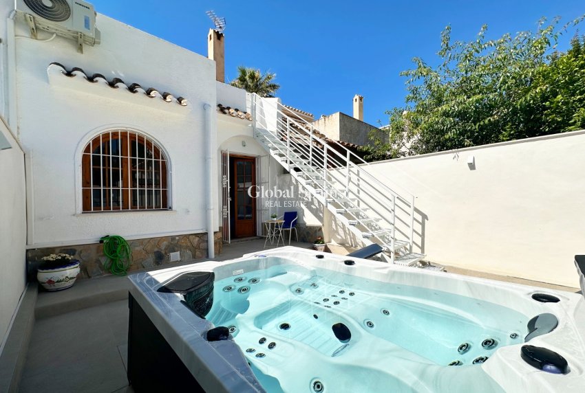 Wiederverkauf - HAUS -
ORIHUELA COSTA - Costa Blanca