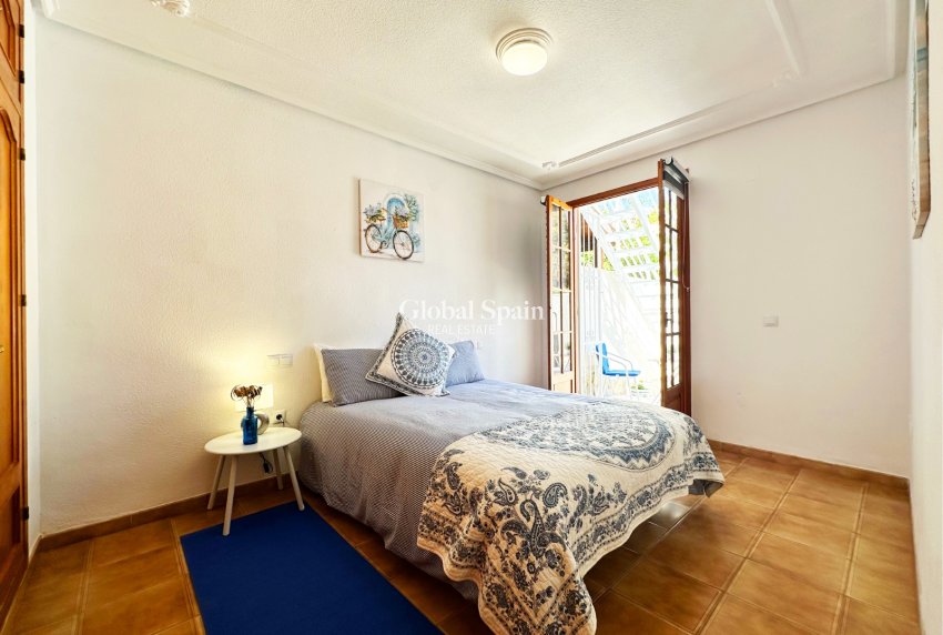 Wiederverkauf - HAUS -
ORIHUELA COSTA - Costa Blanca