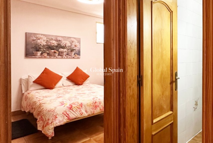 Wiederverkauf - HAUS -
ORIHUELA COSTA - Costa Blanca