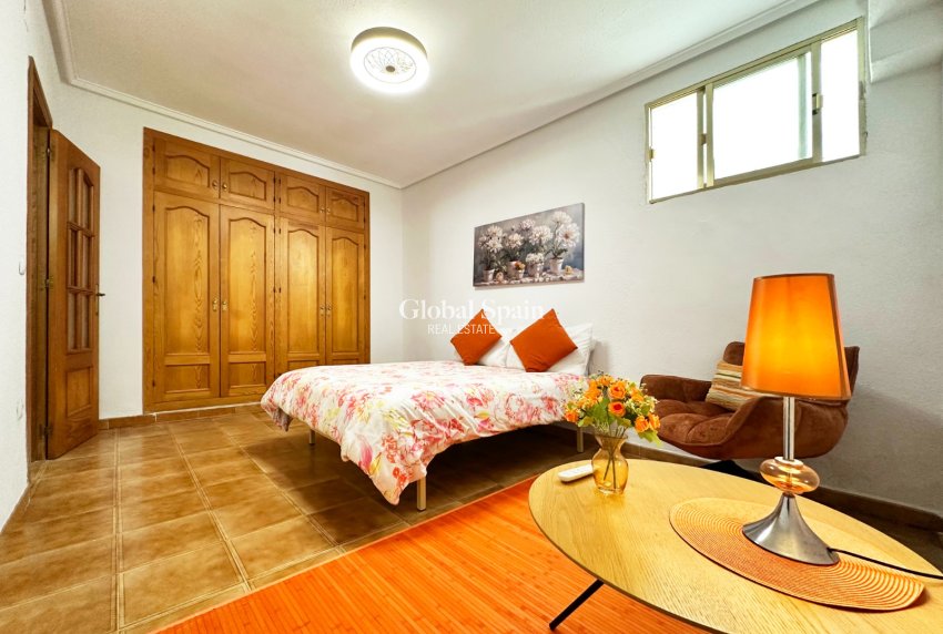 Wiederverkauf - HAUS -
ORIHUELA COSTA - Costa Blanca