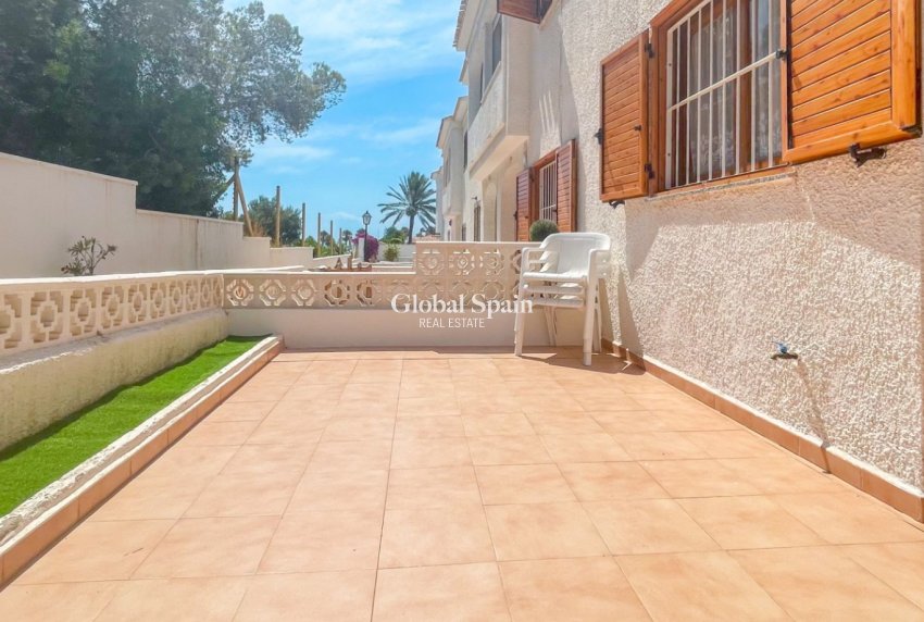 Wiederverkauf - HAUS -
ORIHUELA COSTA - Costa Blanca