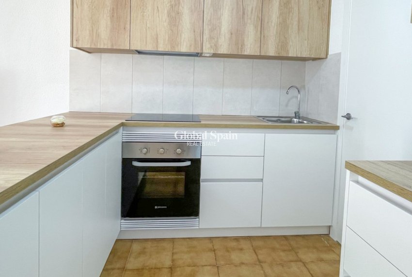 Wiederverkauf - HAUS -
ORIHUELA COSTA - Costa Blanca