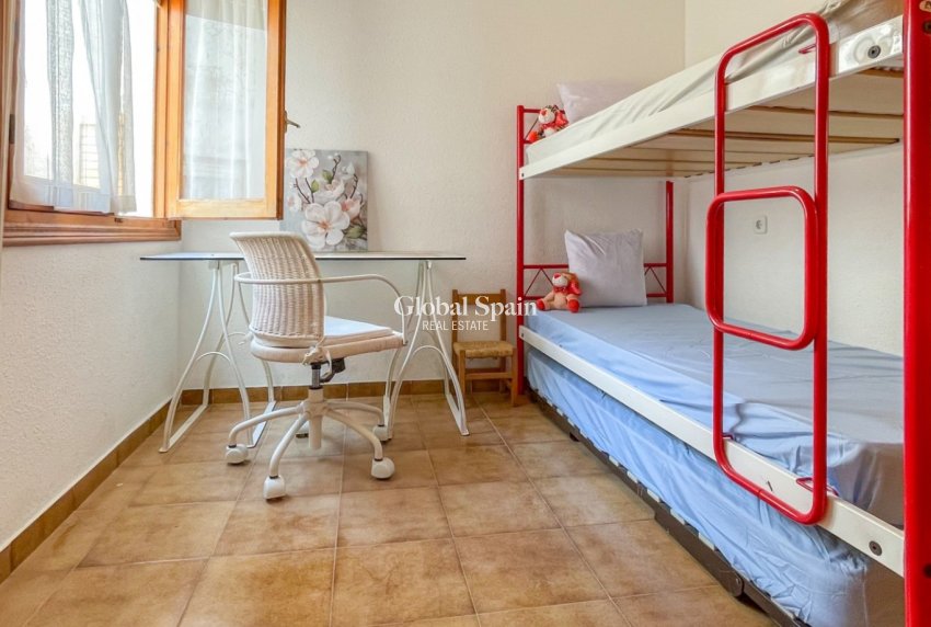 Wiederverkauf - HAUS -
ORIHUELA COSTA - Costa Blanca