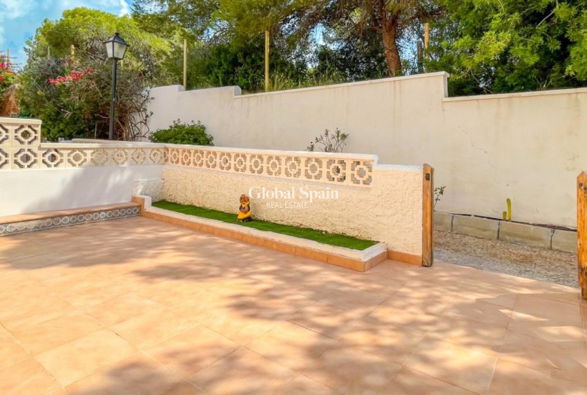 Wiederverkauf - HAUS -
ORIHUELA COSTA - Costa Blanca